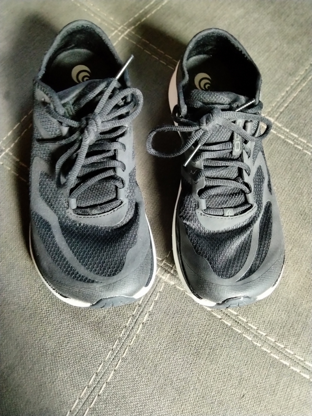 Topo Athletic ST-4 Shoes Womens Sz 7.5 Black White Zero Drop Running Sneakers - Picture 2 of 8